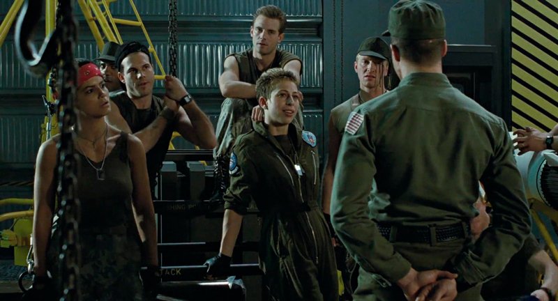 Colonial Marines prontos para o combate.